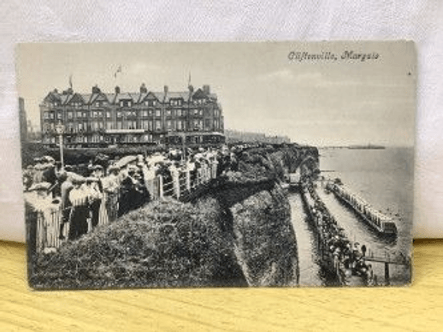 Margate, Cliftonville, Kent, vintage unbranded postcard.. Our Ref no. R194 £2.50
