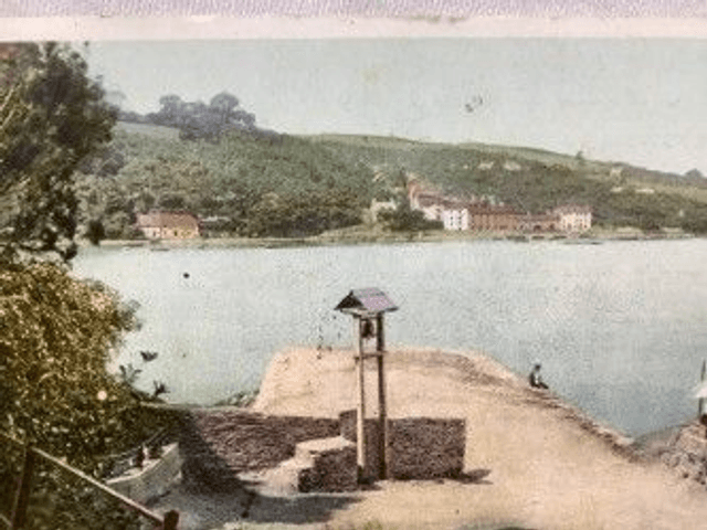 Dartmouth, Greenaway Ferry, Devon, Posted 1906 unbranded postcard. Our Ref No. R325 £2.25