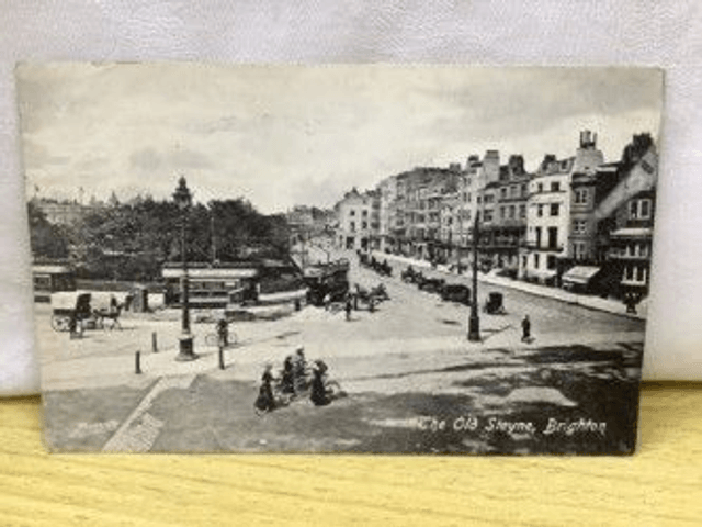 Brighton, The Old Steyne, Sussex, Posted 1914 Valentine's Series Postcard. Our Ref no R77 £2.50