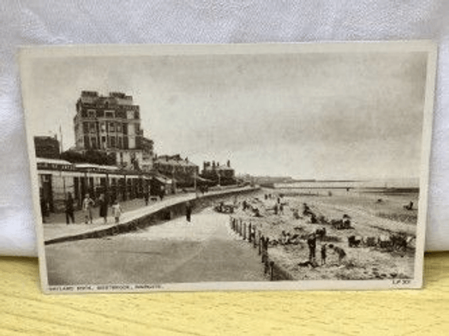 Nayland Rock, Westbrook, Margate, Kent, A.H. & S. "Paragon" Series Postcard. Our Ref  No. R203 £2.50