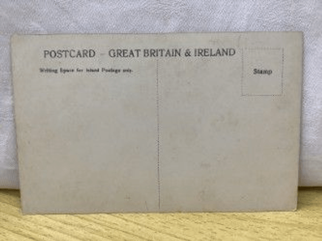 Hythe, The Parade (East) Kent, vintage unbranded postcard. Our Ref No. R365 £2.50