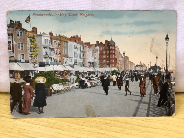 Brighton, Promenade looking West, Sussex, Posted 1913 Series No.40 postcard Our Ref No. R158 £2.00