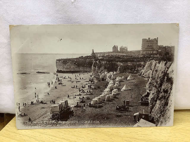 The Sands & Cliffs, Broadstairs, Kent, Posted 1913 J. Welch & Sons antique postcard. Our Ref No. R566 £2.00