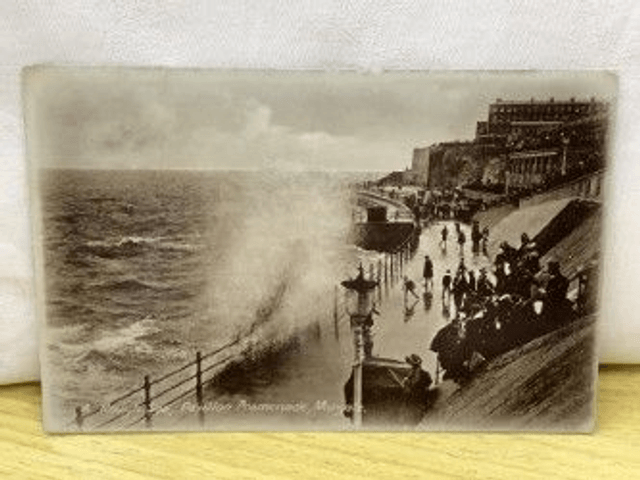 Margate, A Rough Sea, Pavilion Promenade, Kent, Posted 1913 J. Welch & Sons postcard Our Ref No. R120 £2.50