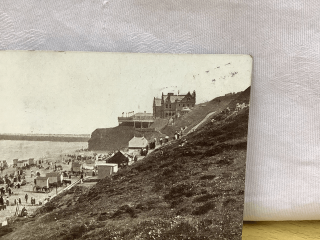 Whitby, The Sands, Spa & Piers, Yorkshire Posted 1919 Unbranded Antique Postcard Our Ref No R887 £3.00