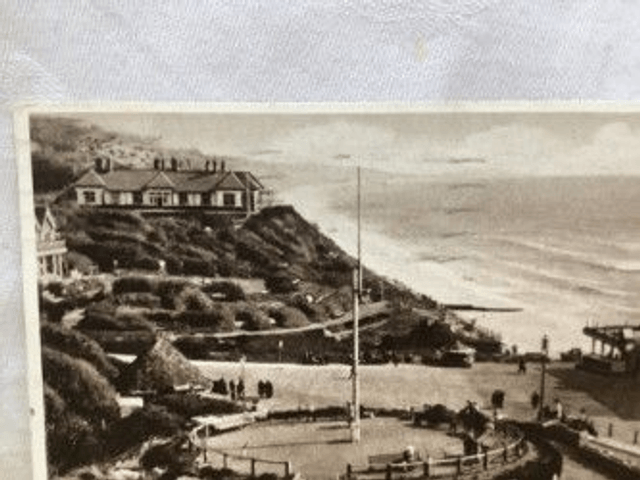 Pier Approach, Boscombe, Dorset, Posted 1928 Unbranded Postcard. Our Ref No. R355 £2.50
