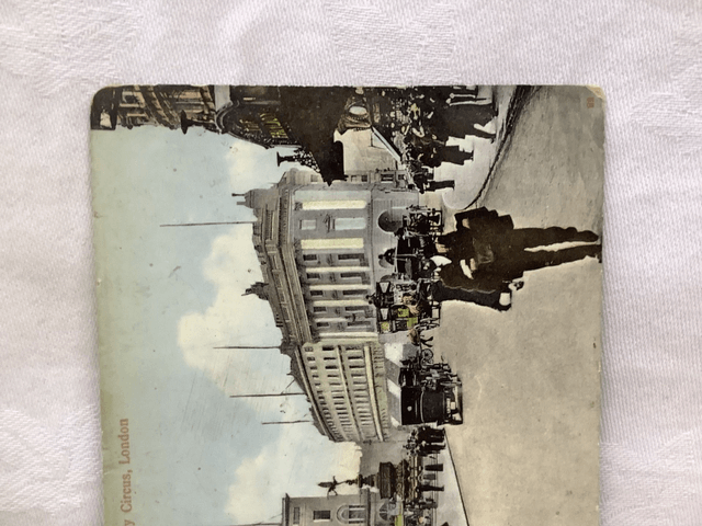 Piccadilly Circus, London -  Posted 1912 unbranded antique postcard Our Ref A120 £2.00