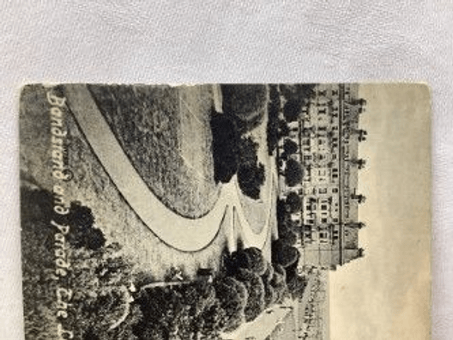 Folkestone, Bandstand and Parade, The Leas, Kent, Valentine's Series Postcard. Our Ref No. R220 £2.25