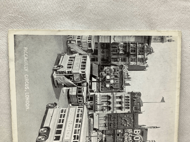 Piccadilly Circus, London - Silveresque Valentine & Sons Vintage Postcard - Our Ref No. A73 £2.25