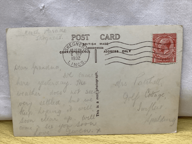 Skegness, The Bathing Pool, Lincolnshire, Posted 1932 vintage unbranded postcard Our Ref no. R739 £2.50