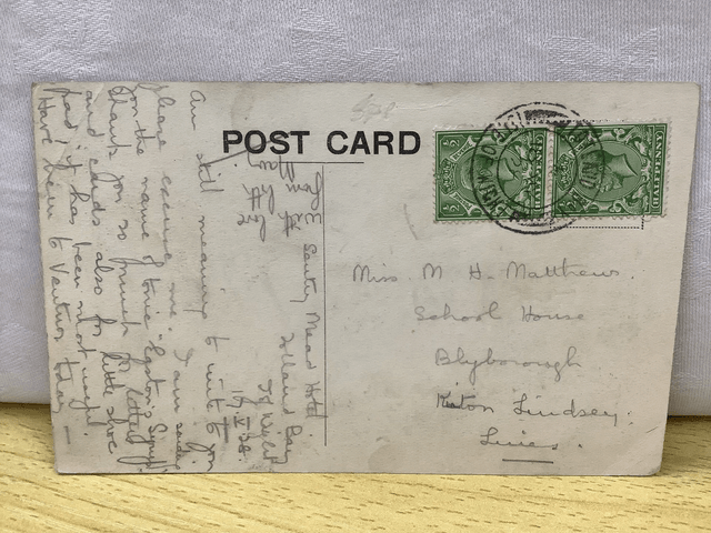 Ventnor. Looking Westward, Isle of Wight, Posted 1928, Unbranded postcard. Our Ref No. R798 £2.50