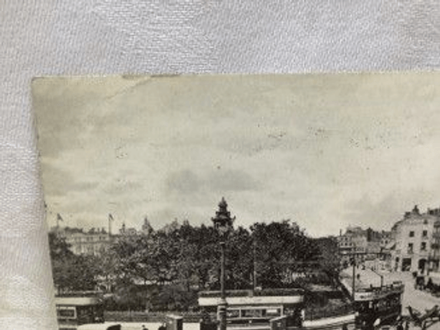 Brighton, The Old Steyne, Sussex, Posted 1914 Valentine's Series Postcard. Our Ref no R77 £2.50