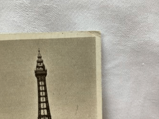 Blackpool, Central Beach and Tower, Lancashire, Posted 1949 Raphael Tuck & Sons. Our Ref No R410 £2.25