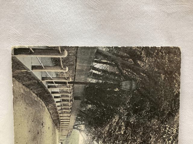 Chine Road, Shanklin, Isle of Wight. The National Series vintage postcard. Our Ref No. R603 £2.25