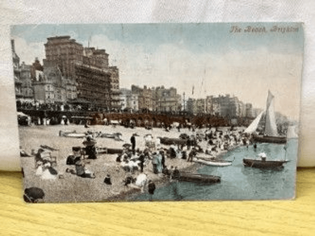 Brighton, The Beach, Sussex, Posted 1906 Valentine's Series Antique Postcard. Our Ref No. R156 £2.50