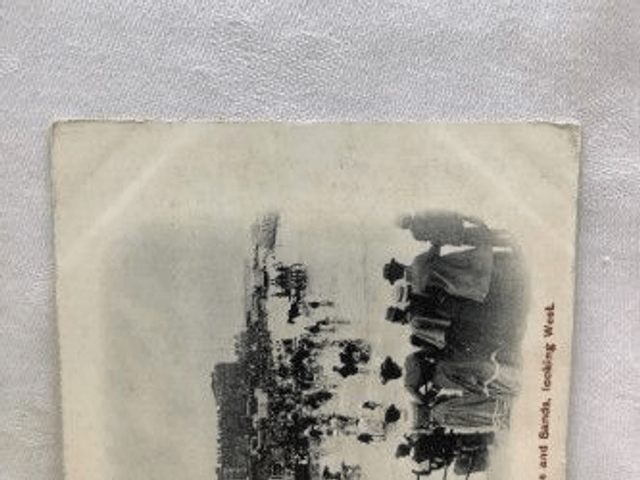 Margate, Marine Terrace and Sands, looking West, Posted 1906 unbranded postcard. Our Ref No R214 £2.25