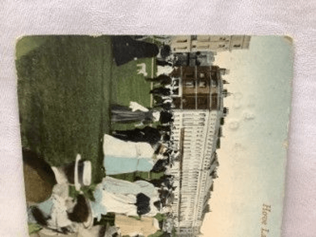 Hove Lawns, Sunday Morning, Church Parade, Posted c.1912 The Brighton Palace series. Por Ref No. R118 £2.50