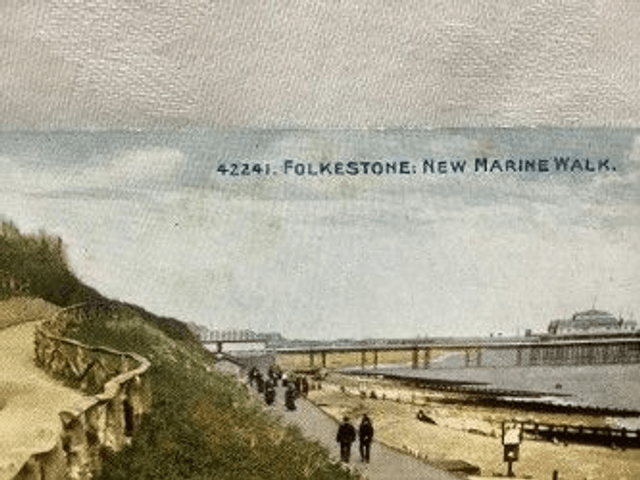 Folkestone, New Marine Walk, Kent, The Photochrom Co. Ltd Postcard. Our Ref No. R22