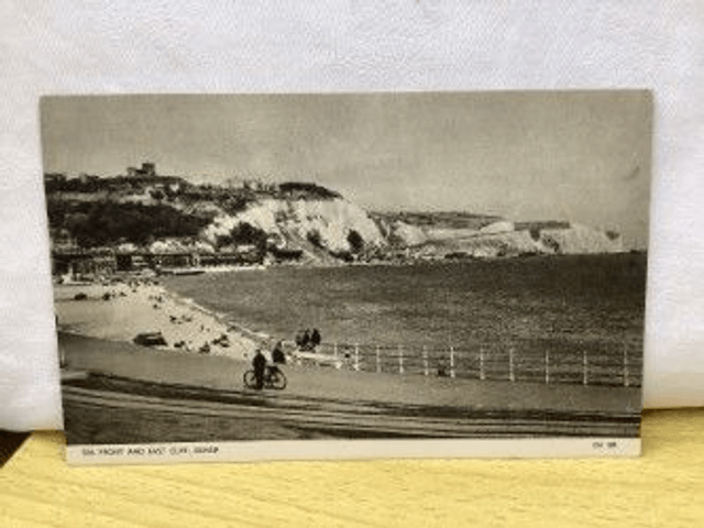 Dover, Sea Front and East Cliff, Kent, Jarrold & Sons Ltd Postcard. Our Ref No. R332 £2.50