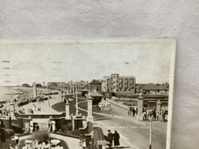 The Promenade Gardens, Cleveleys, Lancashire, Posted 1938 Progress Series E.C. & S. Ltd  Vintage postcard. Our Ref no R433 £2.50