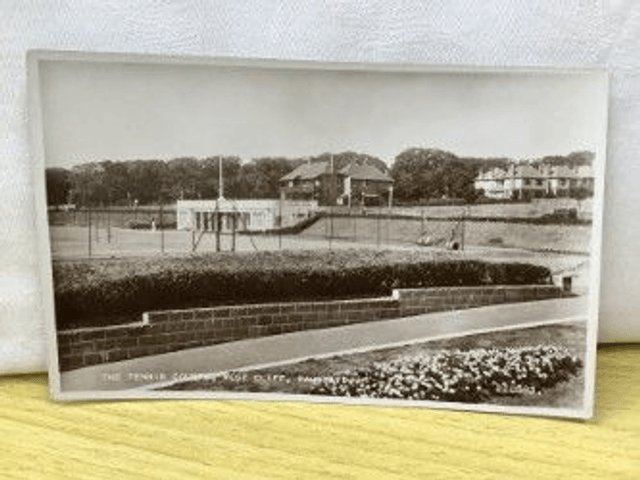 Ramsgate, The Tennis Courts, West Cliff, Kent, Vintage Valentine & Sons Ltd pc. No. R140 £3.85