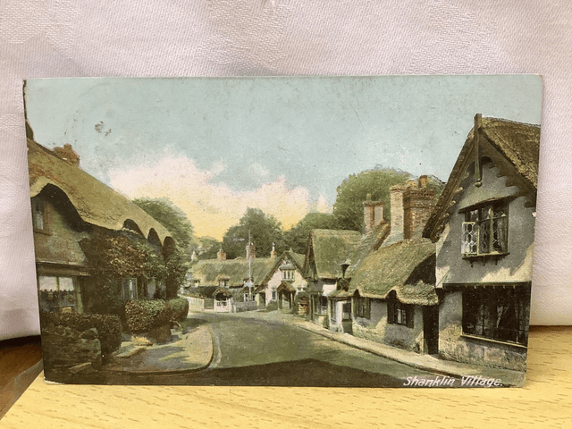 Shanklin Village, Isle of Wight, Posted 1906 antique postcard. Our Ref No R609 £2.00
