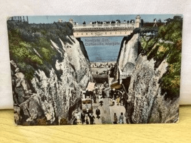 Newgate Gap, Margate, Kent, Posted 1930&#039;s unbranded postcard. Our Ref No. R287 £2.00