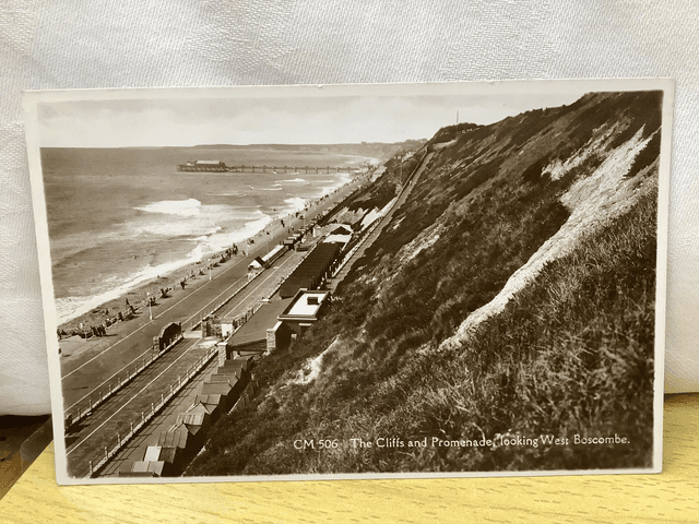 Boscombe, The Cliffs and Promenade looking West, Dorset, vintage Sun Ray Series. Our Ref No. R675 £2.50