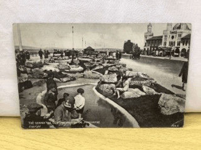 Morecambe, The Serpentine Central Promenade, Lancashire, Posted unbranded Vintage postcard. Our Ref No R381 £2.75