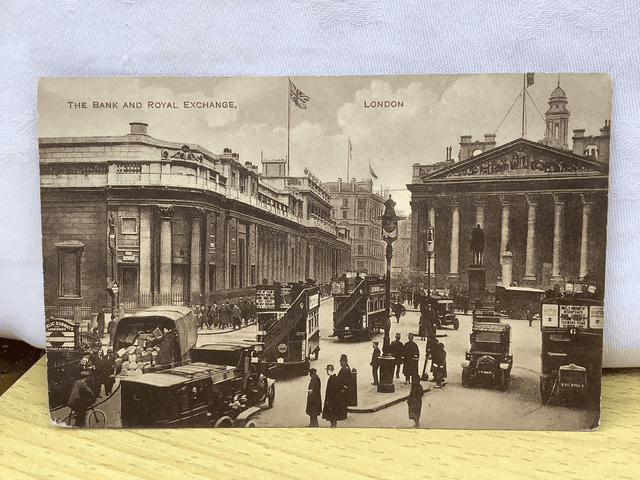The Bank and Royal Exchange London unposted Unbranded vintage postcard. Our Ref A144 £2.50