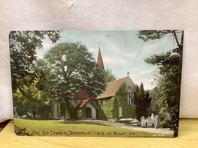 The Old Church, Shanklin, Isle of Wight, The Ideal Series vintage Postcard. Our Ref No. R622 £2.50