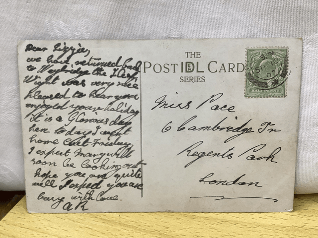 The Club & Keat's Green, Shanklin, Isle of Wight, Posted 1907 The Ideal Postcard. Antique Postcard Our Ref No. R880 £2.75